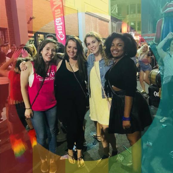 Meet your Posher, Stephanie - Picture 1 of 1